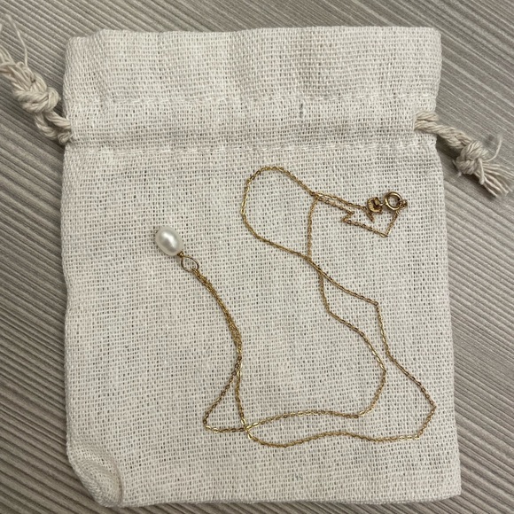 Knots and Pipes Jewelry - Knots and Pipes pearl pendant (Jilly Box)